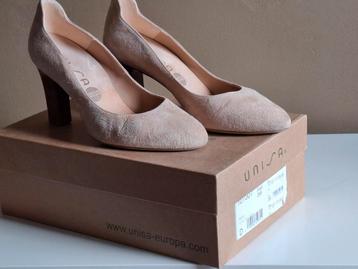 Unisa Pumps Beige Maat 38 - Goede Staat beschikbaar voor biedingen