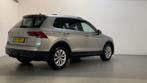 Volkswagen Tiguan 1.4 TSI Comfortline Business Navigatie Par, Auto's, Voorwielaandrijving, 4 cilinders, Met garantie (alle), Origineel Nederlands
