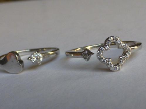 set van 2 Zilveren Ringen met Zirkonia/ verstelbaar / NIEUW, Sieraden, Tassen en Uiterlijk, Ringen, Nieuw, Dame, 17 tot 18, Zilver