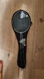 2 badminton rackets en shuttles bijna gratis, Sport en Fitness, Overige merken, Racket, Ophalen of Verzenden, Zo goed als nieuw