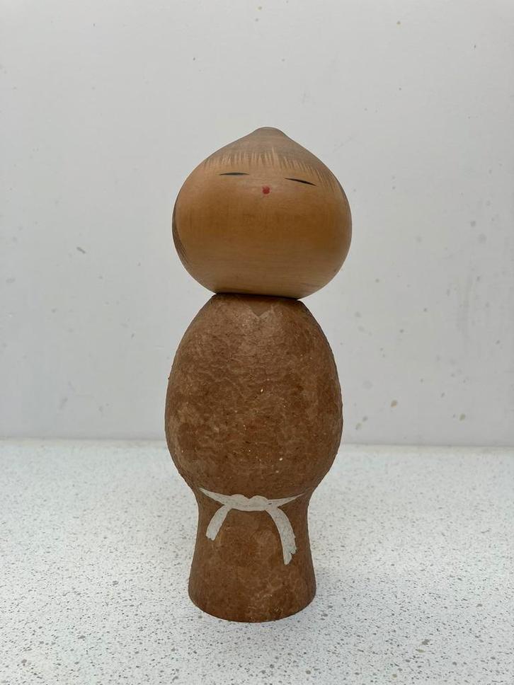 Kokeshi van Masao Watanabe 'Mushin', Antiek en Kunst, Kunst | Beelden en Houtsnijwerken, Ophalen of Verzenden