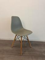 Eames stijl stoelen, kuipstoel industrieel modern, Huis en Inrichting, Stoelen, Eames / Industrieel / Modern, Kunststof, Overige kleuren