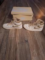 Jordan 1 mid SE, Ophalen, Zo goed als nieuw