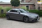 Alfa Romeo Giulia 2.0T Super 200 PK Aut. Xenon Leder Keyless, Automaat, 745 kg, Achterwielaandrijving, Gebruikt