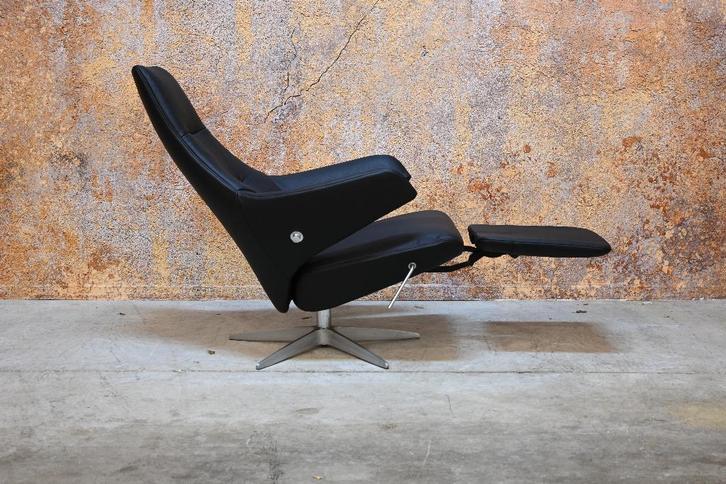 Nieuw beklede zwarte leren Gealux design relaxfauteuil, Huis en Inrichting, Fauteuils, Nieuw, Leer, Metaal, 50 tot 75 cm, 100 tot 125 cm