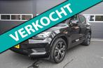 Volvo XC40 1.5 T3 Momentum Camera/Carplay/Harman Kardon/Crui, Voorwielaandrijving, Gebruikt, 156 pk, Zwart