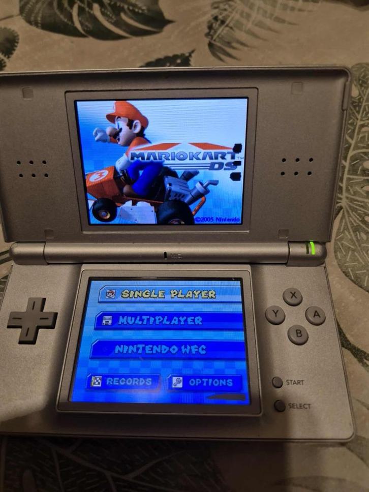 Te koop 2 x Nintendo Ds Lite met spellen, Spelcomputers en Games, Spelcomputers | Nintendo DS, Gebruikt, Dsi, Met games, Ophalen