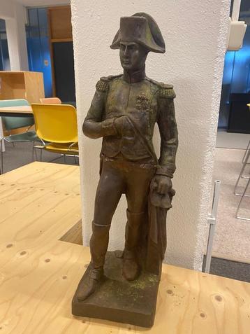 Zwaar gietijzeren Napoleon tuinbeeld – 55 cm hoog beschikbaar voor biedingen