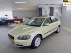 Volvo S40 1.8 Momentum Apk Nieuw,2e eigenaar,Unieke kilomete, Voorwielaandrijving, 125 pk, Gebruikt, 4 cilinders