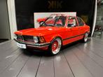 1:18 KK-Scale BMW E21 Custom made met vaste wielen in doos, Ophalen of Verzenden, Auto, Overige merken