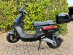 Te koop Niu M sport rood zwart, Gebruikt, Elektrisch, Ophalen, Overige merken
