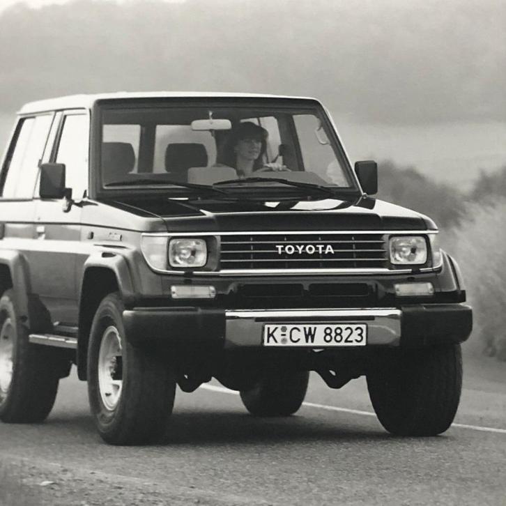 Voorbumper Toyota Landcruiser Prado KZJ70 73 LJ70 73 RJ70 78, Auto-onderdelen, Carrosserie en Plaatwerk, Bumper, Toyota, Voor