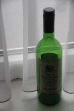 raveleijn  wijnfles  d` oude herberg, Verzamelen, Ophalen, Gebruikt, Button of Speldje