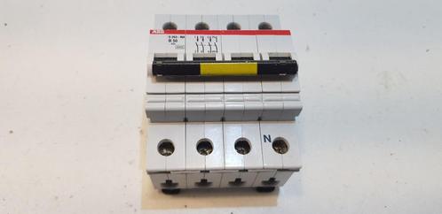 ABB Groepenkast krachtstroom Automaat B50 (S263-NA) (1x), Hobby en Vrije tijd, Elektronica-componenten, Gebruikt, Ophalen of Verzenden