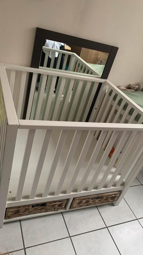 (Baby) kinderbox 88x107x88cm met matras en 2 boxkleden, Kinderen en Baby's, Boxen, Gebruikt, Rechthoekig, In hoogte verstelbaar