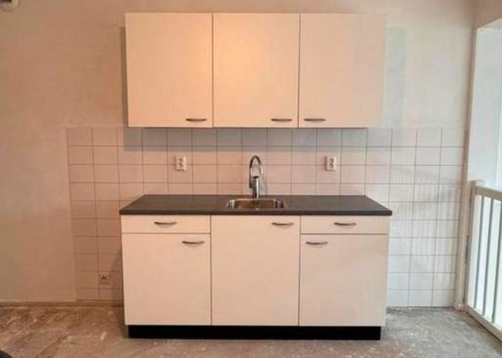 Nieuwe bruynzeel keuken met hoge grohe kraan gedemonteerd, Huis en Inrichting, Keuken | Complete keukens, Nieuw, Enkelwandige keuken