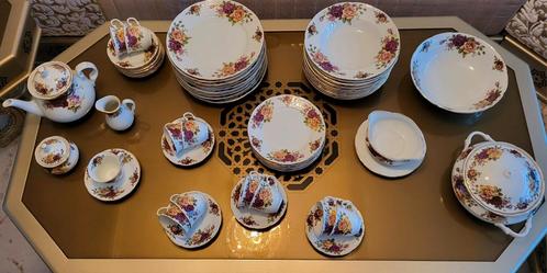 Compleet antiek porseleinen servies TK Thun Czechoslovakia, Antiek en Kunst, Antiek | Servies compleet, Ophalen