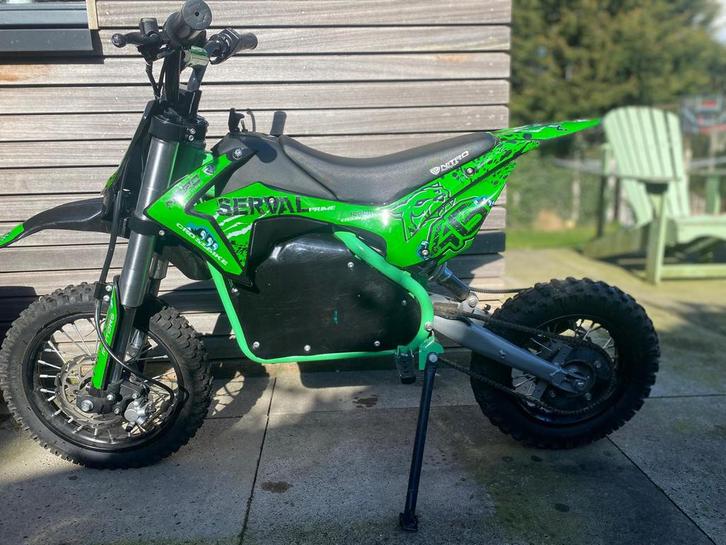 Serval Nitro elektrische kindercrosser, Fietsen en Brommers, Minibikes, Midibikes en Pitbikes, Zo goed als nieuw, Overige typen