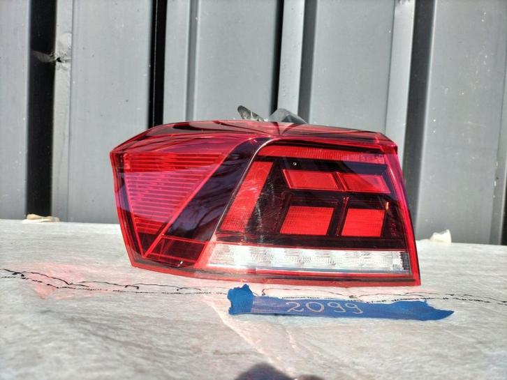 VW PASSAT B8 LIFT STATIONWAGON ACHTERLICHT LINKS, Auto-onderdelen, Verlichting, Volkswagen, Gebruikt, Ophalen of Verzenden