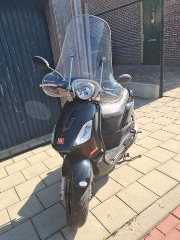 Piaggio Fly Derbi Boulevard snorscooter  beschikbaar voor biedingen