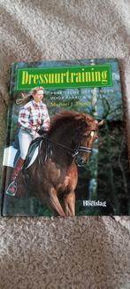 Boek dressuurtraining dressuur training paardenboek, Boeken, Dieren en Huisdieren, Honden, Ophalen of Verzenden