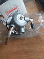 BENZINEPOMP 23100-87794 DAIHATSU HIJET 1000 S70 S75, Auto diversen, Ophalen of Verzenden