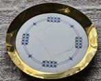 Antiek porseleinen sierbord met goudkleurige rand, Antiek en Kunst, Antiek | Porselein, Ophalen