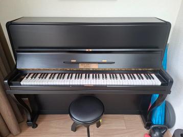 Piano - Lang niet bespeeld en gestemd. beschikbaar voor biedingen