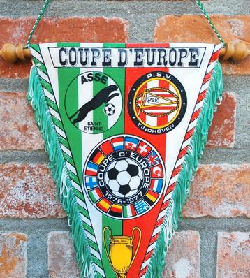 PSV Eindhoven St-Etienne 1976-77 prachtig vintage vaantje beschikbaar voor biedingen