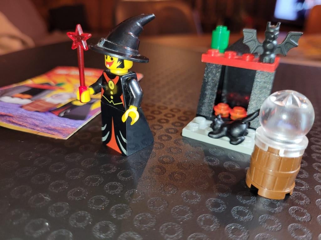Lego 2872 Heks met Haardvuur en Toverbal - Compleet!, Kinderen en Baby's, Speelgoed | Duplo en Lego, Ophalen of Verzenden, Zo goed als nieuw