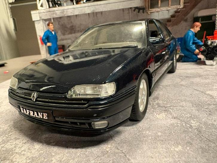 1:18 Solido Renault Safrane zonder doos lak minder mooi, Hobby en Vrije tijd, Modelauto's | 1:18, Gebruikt, Auto, Ophalen of Verzenden