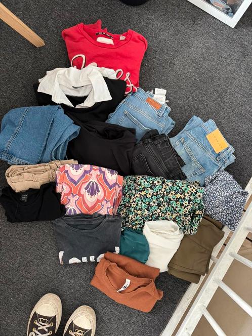 Kledingpakket maat xs/s, Kleding | Dames, Dames-kledingpakketten, Zo goed als nieuw, Ophalen of Verzenden