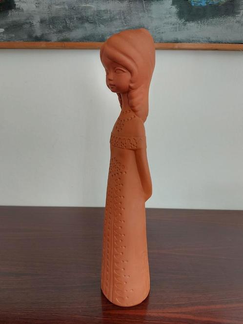 Vintage terracotta beeld meisje JHK4 Goebel W.Germany 1970, Antiek en Kunst, Antiek | Keramiek en Aardewerk, Ophalen of Verzenden