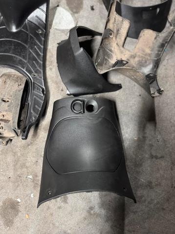 Piaggio zip binnenkappenset beschikbaar voor biedingen