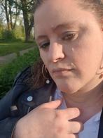Hulp gezocht, Contacten en Berichten