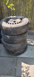 Set van 4 winterbanden in nette staat 195/65 R15 met velgen, Ophalen, Zo goed als nieuw