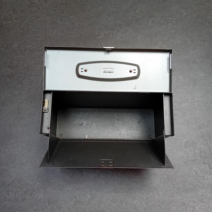 Twinlock Personal File Vintage archief kist, Huis en Inrichting, Woonaccessoires | Kisten, Zo goed als nieuw, Minder dan 50 cm