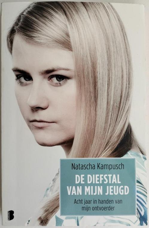 De Diefstal van mijn Jeugd. 9789022572672., Boeken, Biografieën, Gelezen, Verzenden