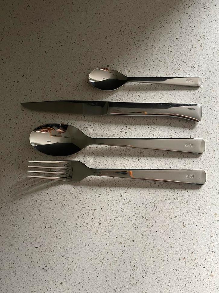 Opinel Perpétue Bestek van Rvs voor 12 pers ? /keurig, Huis en Inrichting, Keuken | Bestek, Zo goed als nieuw, Rvs of Chroom, Ophalen of Verzenden