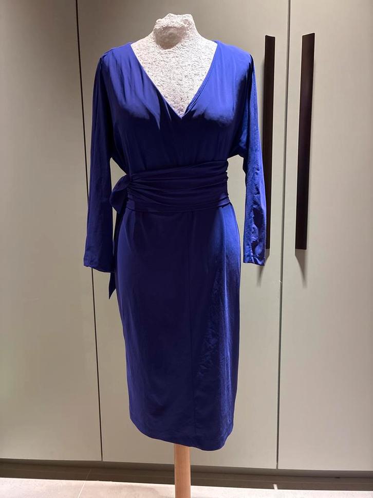 LaDress Cloe Paars M ZGAN Travelstof Jurk, Kleding | Dames, Jurken, Zo goed als nieuw, Maat 38/40 (M), Paars, Knielengte, Ophalen of Verzenden