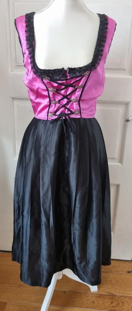 Mooie satin glanzende dirndl Zwart met Fuchsia maat 38, Kleding | Dames, Carnavalskleding en Feestkleding, Zo goed als nieuw, Kleding