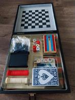 Vintage Spelletjesdoos met Schaakbord en Kaarten, Hobby en Vrije tijd, Gezelschapsspellen | Bordspellen, Gebruikt, Onbekend, Ophalen of Verzenden