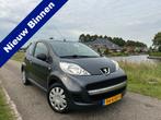 Peugeot 107 1.0-12V XR APK 12-05-2026 Topstaat! (bj 2009), Auto's, Peugeot, Voorwielaandrijving, Stof, Gebruikt, Zwart