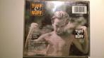 Tuff E Nuff - 17 Classic Rock Songs, Ophalen of Verzenden, Zo goed als nieuw, Pop