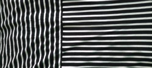 Gestreepte, zwart/witte tuniek.  Maat 3  XL., Kleding | Dames, Grote Maten, Zo goed als nieuw, Blouse of Tuniek, Zwart, Ophalen of Verzenden