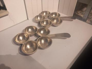 Riviera Maison RVS serveer schalen beschikbaar voor biedingen