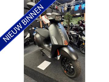 Vespa Bromscooter Sprint S Elettrica beschikbaar voor biedingen
