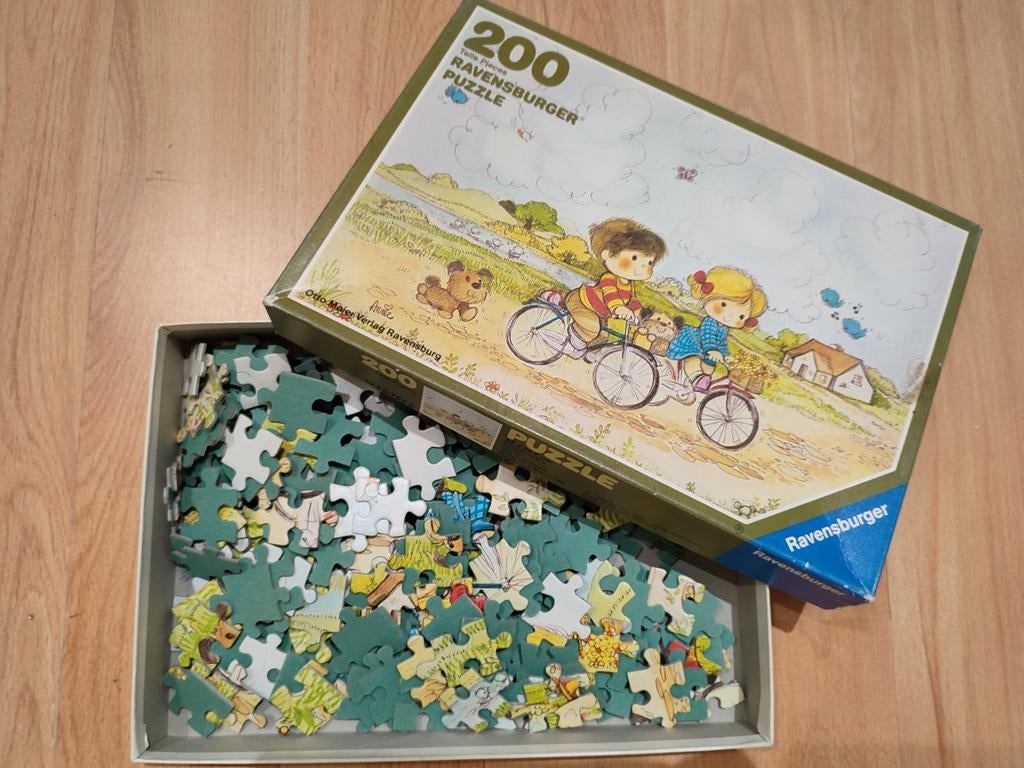 Kinderpuzel fietsende kinderen, 200 stukjes, Ophalen of Verzenden, Meer dan 50 stukjes, Gebruikt, 6 jaar of ouder