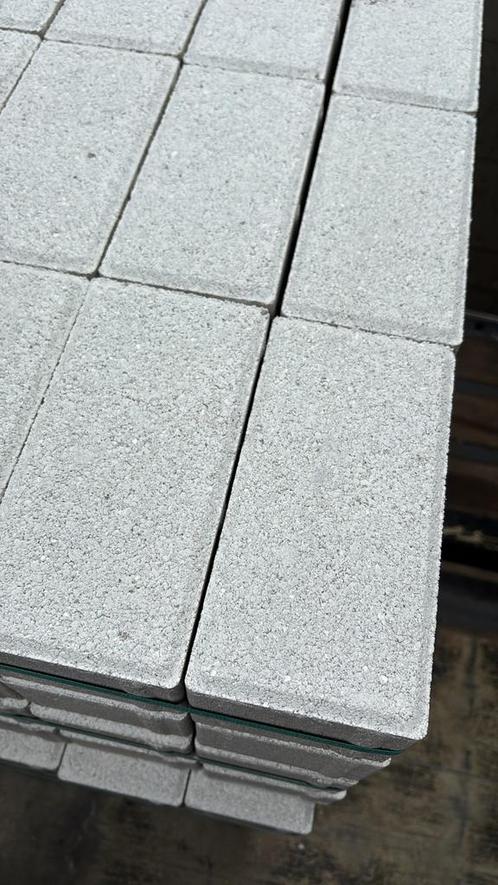 Betonklinkers wit verkeersklinkers bkk 8cm, Tuin en Terras, Tegels en Klinkers, Nieuw, Klinkers, Beton, 10 m² of meer, Ophalen of Verzenden