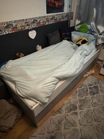 1 persoons bed met opberg lade